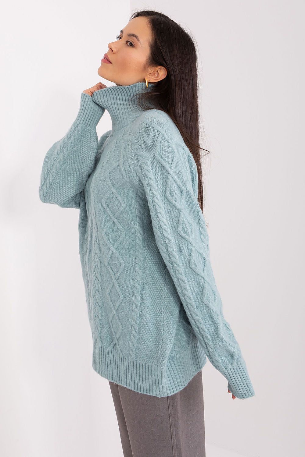 Oppdag vårt utvalg av stilfulle Grå Jumper - AT til dame i ulike størrelser og kvalitetsmaterialer – perfekte til jobb; fritid og alle dager. Rask levering og gode priser hos MS Stylehaven. se mer!