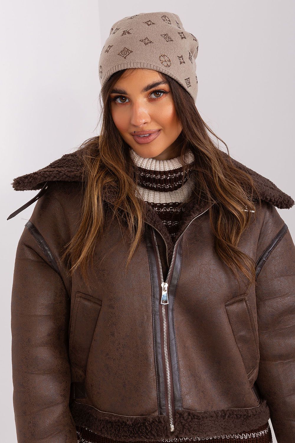 Oppdag vårt utvalg av stilfulle Beige Cap- AT til dame i ulike størrelser og kvalitetsmaterialer – perfekte til jobb; fritid og alle dager. Rask levering og gode priser hos MS Stylehaven. se mer!