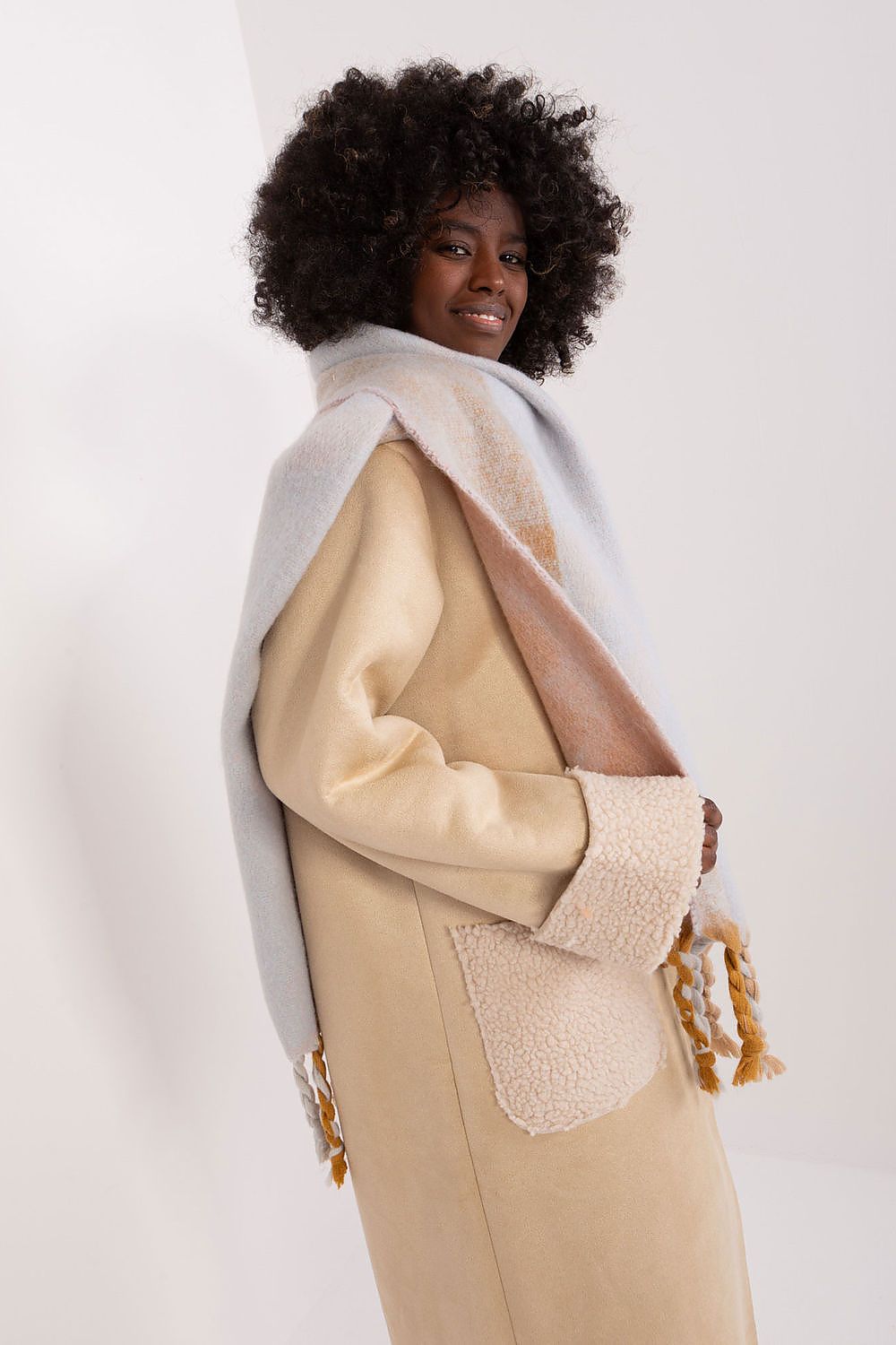 Oppdag vårt utvalg av stilfulle  Sjal - AT til dame i ulike størrelser og kvalitetsmaterialer – perfekte til jobb; fritid og alle dager. Rask levering og gode priser hos MS Stylehaven. se mer!