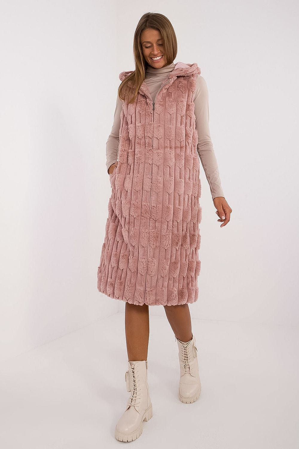 Oppdag vårt utvalg av stilfulle Rosa Vest - AT til dame i ulike størrelser og kvalitetsmaterialer – perfekte til jobb; fritid og alle dager. Rask levering og gode priser hos MS Stylehaven. se mer!