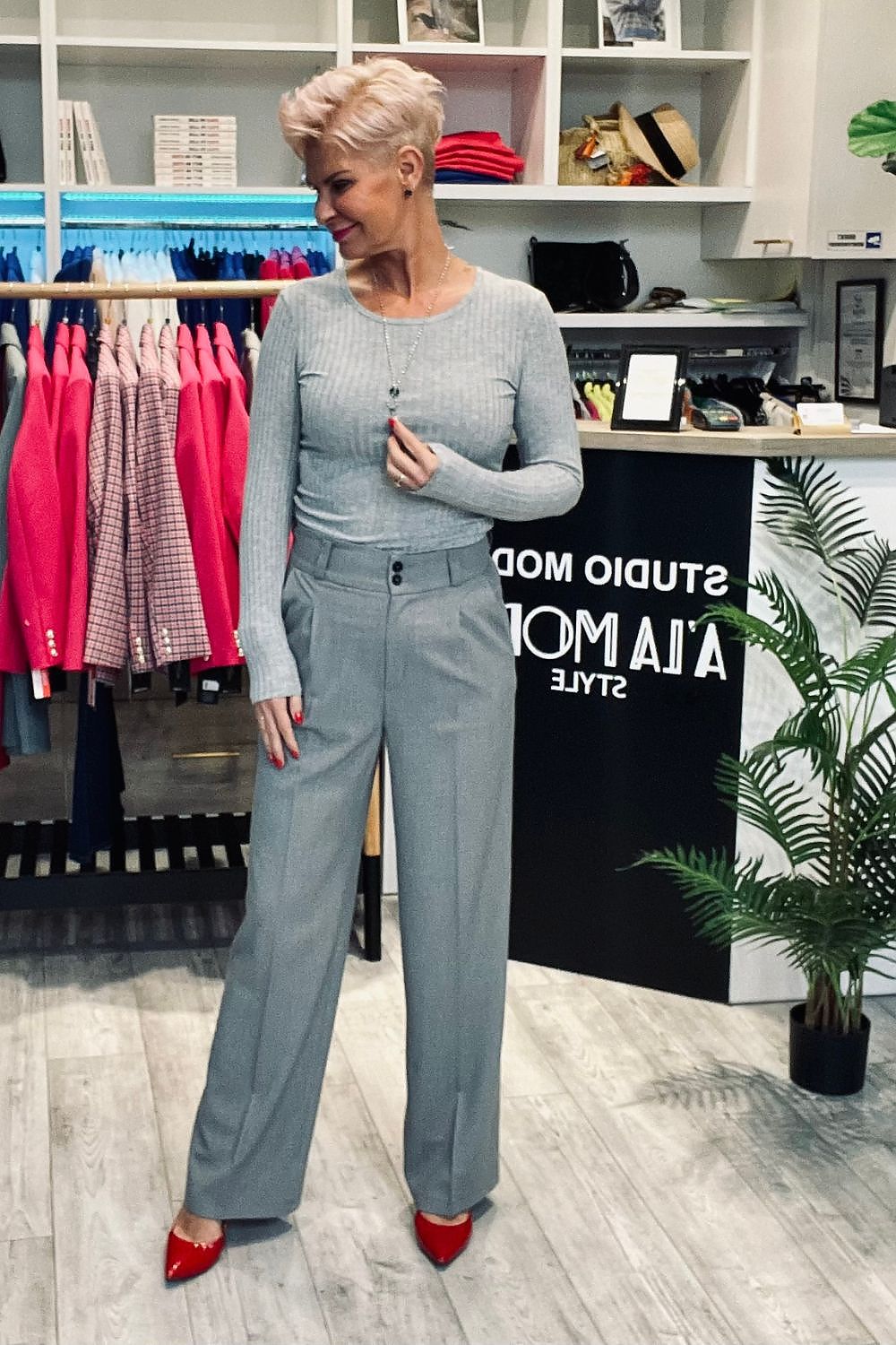 Damebukser Cabba til dame fra MS StyleHaven; laget av Bomull; polyester; Elastan-1; farge Grå; størrelse 36; med sleeveless ermer; bukselengde long; perfekt til dress