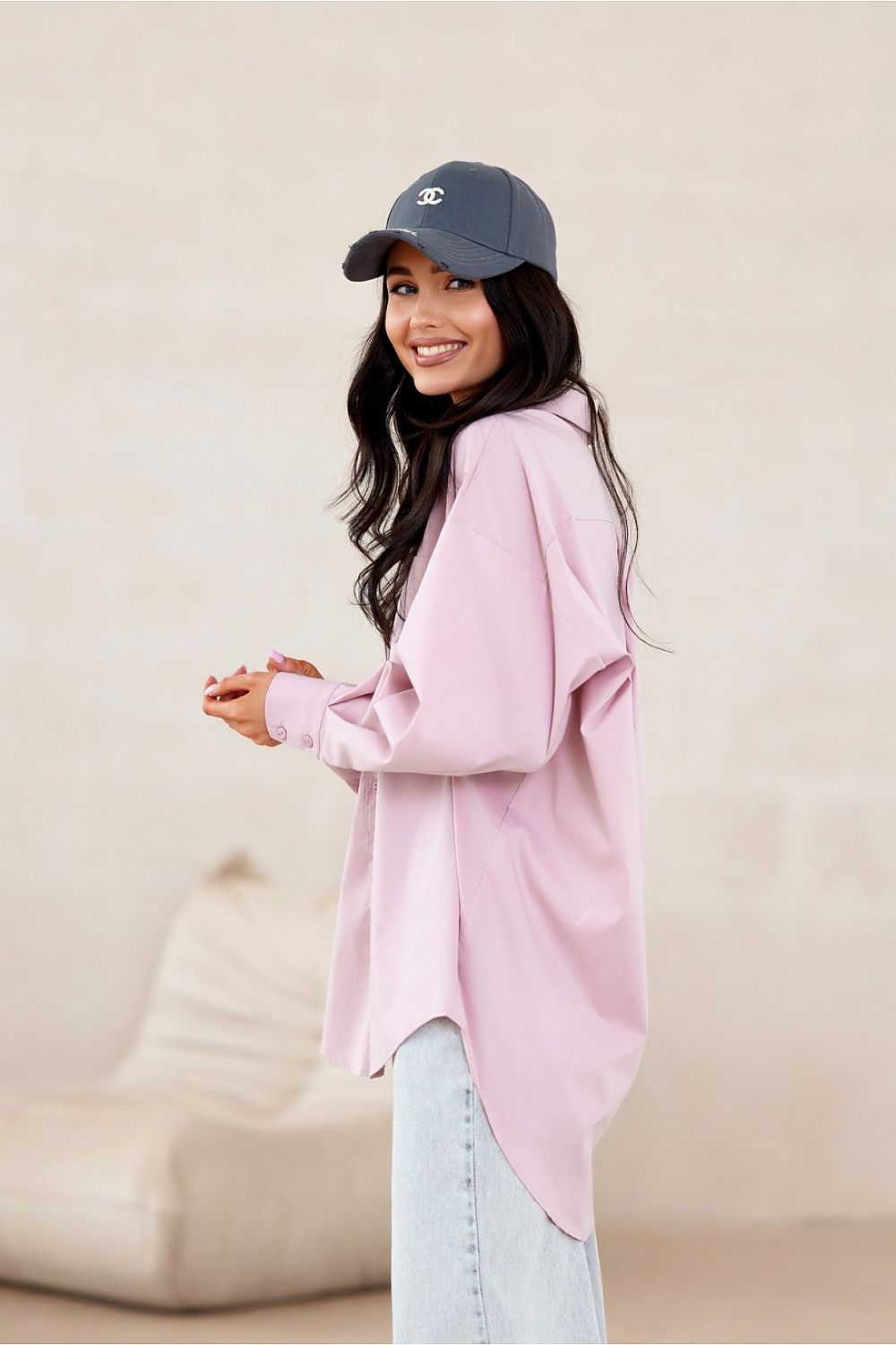 Sienna Plus Size-skjorte – asymmetrisk snitt og klassiske detaljer fra MS StyleHaven, størrelse one-size-fits-all, med long, bukselengde long, kjolelengde mini, kjolestil wrap; a-line