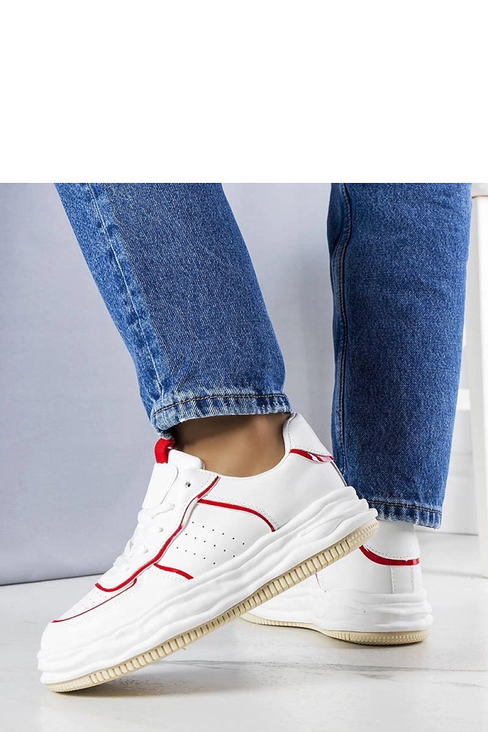 Nettie hvite joggesko til dame til dame fra MS StyleHaven, laget av Viskose; polyester; Polyamid, farge Hvit, størrelse 41, med long ermer, perfekt til casual