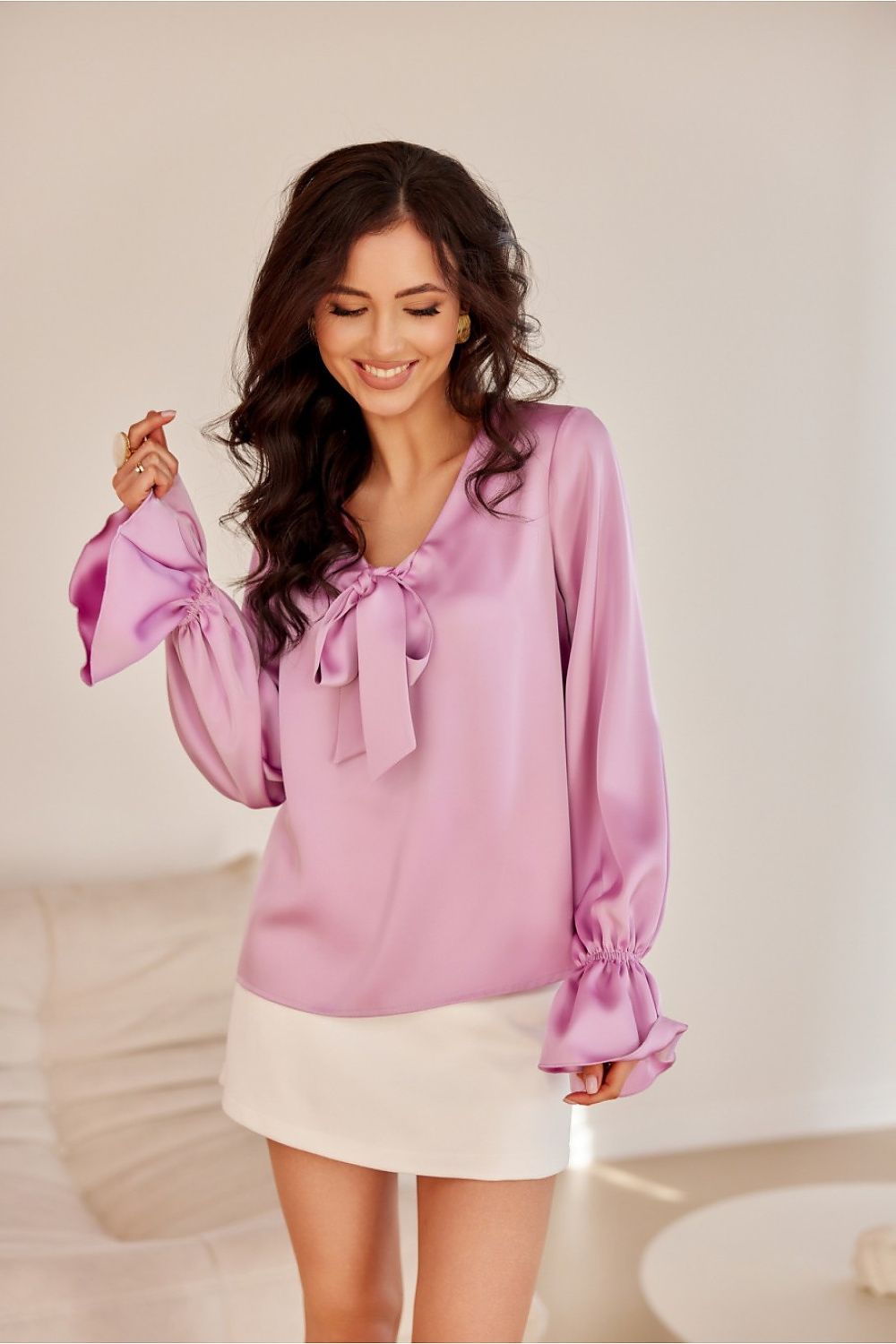 Amara bluse – myk femininitet med romantiske detaljer - Roco Fashion fra MS StyleHaven, størrelse 38, med long, bukselengde long, kjolelengde mini, kjolestil wrap; a-line