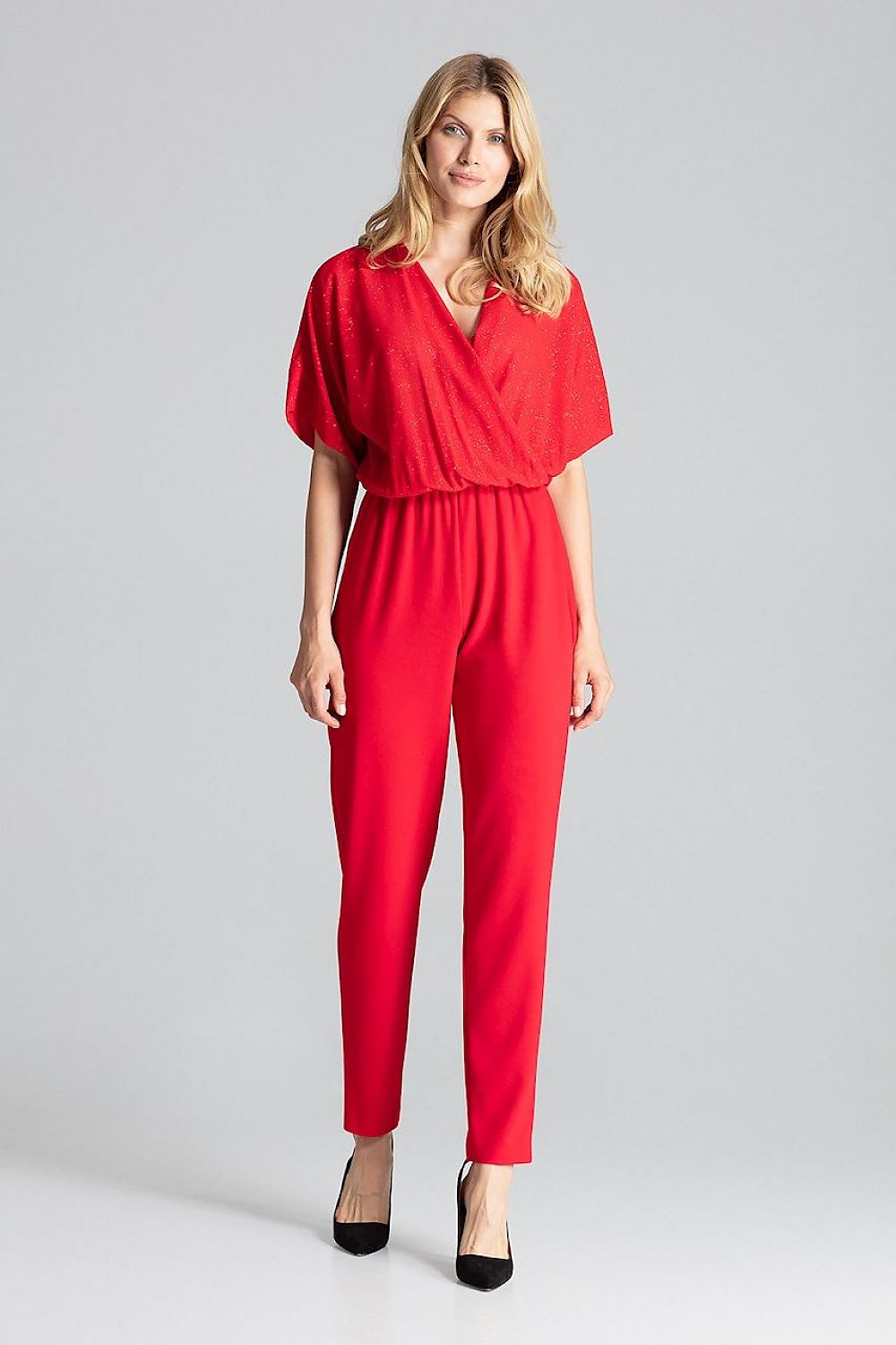 Elegant rød jumpsuit med brokade / Figl til dame fra MS StyleHaven, laget av polyester, farge Rød, størrelse M, med short ermer, perfekt til casual; dress