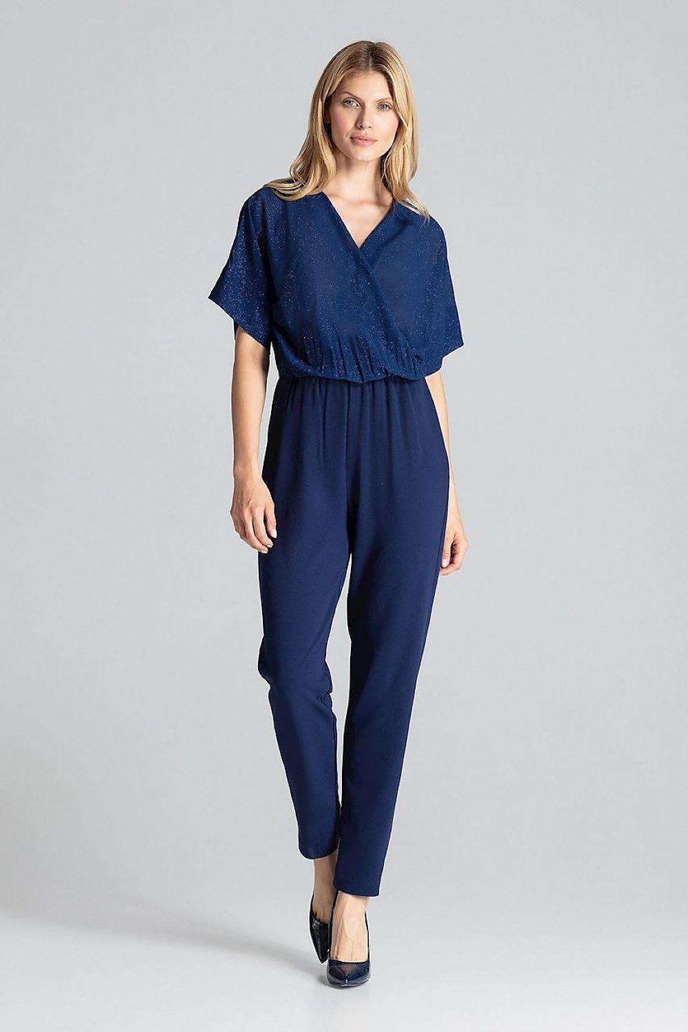 Elegant rød jumpsuit med brokade / Figl til dame fra MS StyleHaven, laget av polyester, farge Marineblå, størrelse M, med short ermer, perfekt til casual; dress
