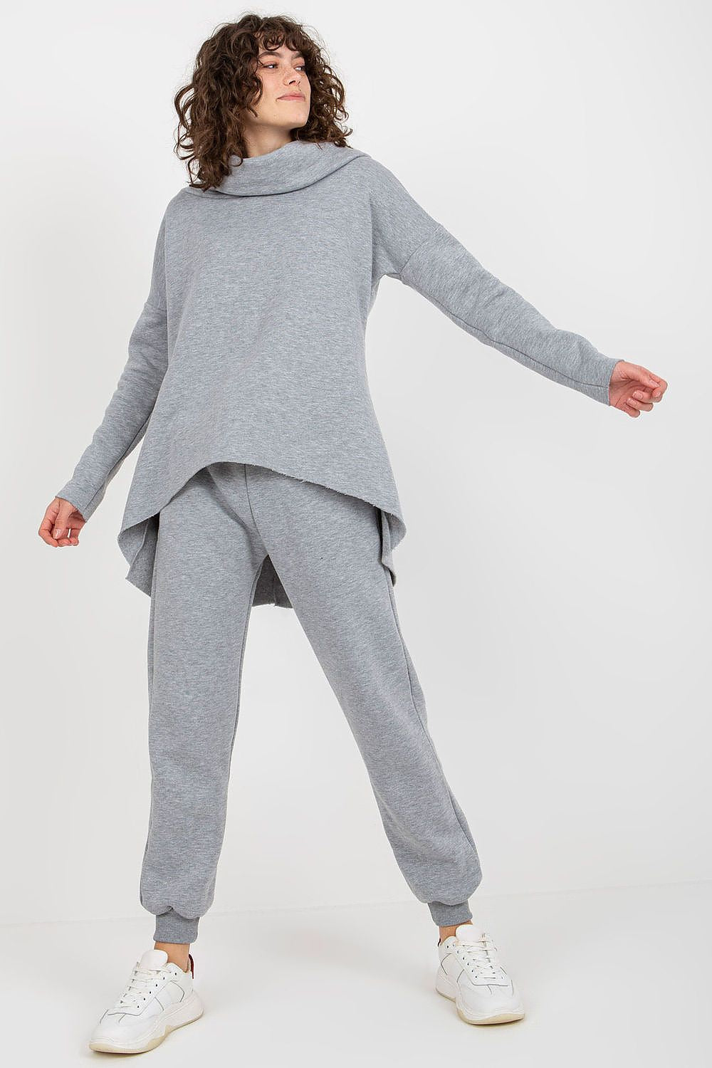 Oppdag vårt utvalg av stilfulle Beige Sett Ex Moda til dame i ulike størrelser og kvalitetsmaterialer – perfekte til jobb; fritid og alle dager. Rask levering og gode priser hos MS Stylehaven. se mer!