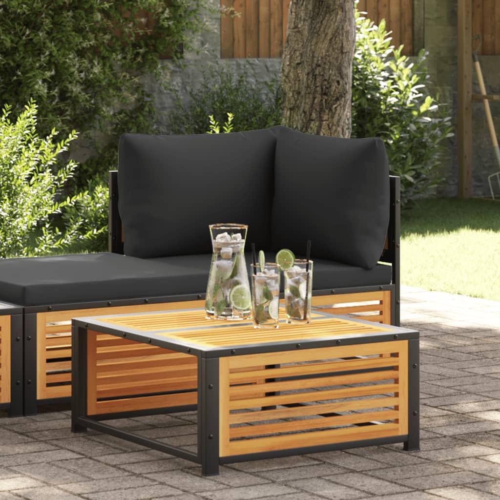 Hagebord og utebord fra MS StyleHaven™. Velg mellom små balkongbord, kafébord og store spisebord i moderne og klassisk design. Slitesterke og stilfulle bord som gjør uterommet både praktisk og innbydende.