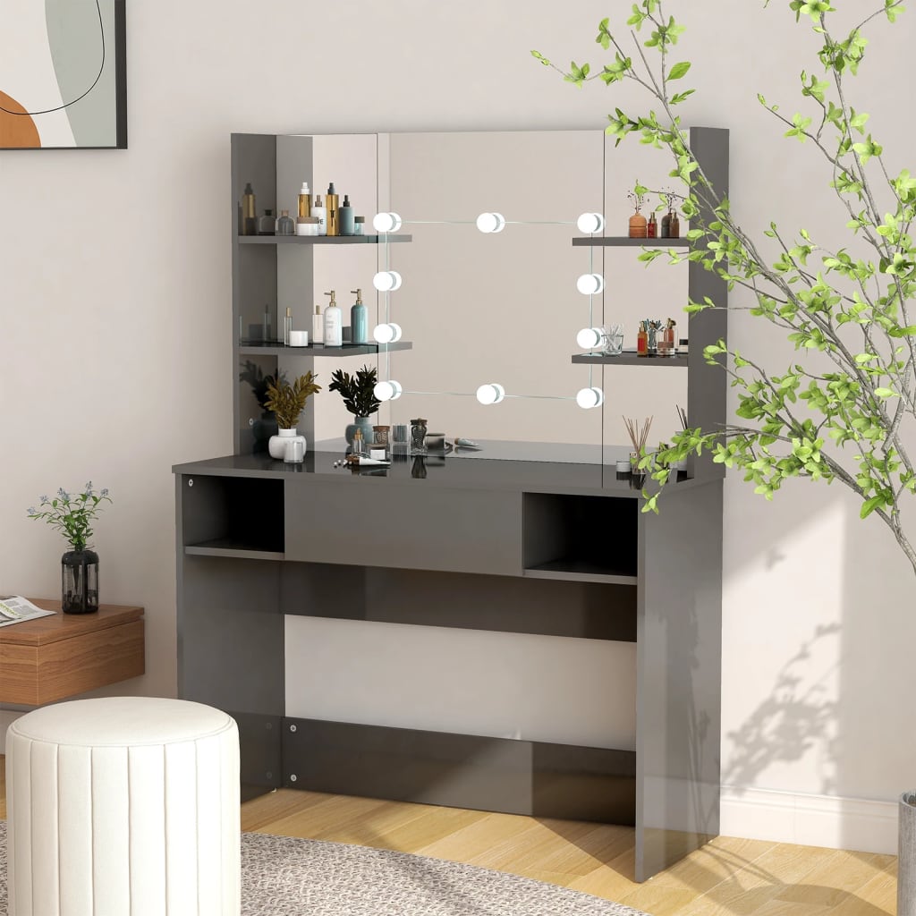 Oppdag sminkebord – flotte sminkebord med smarte funksjoner.! Hos oss finner du fine og praktiske makeupbord med oppbevaring og speil. Praktiske og stilige sminkebord som gir orden og glam i soverommet.  – MS StyleHaven™