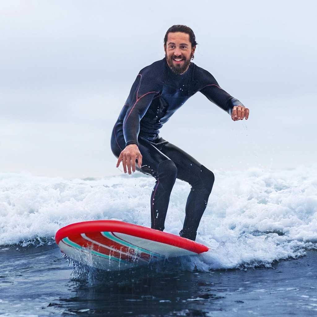 Oppdag vårt utvalg av surfebrett og utstyr til surfing. Longboards, softboards og tilbehør for nybegynnere og erfarne. Klar for bølgene? Start her!