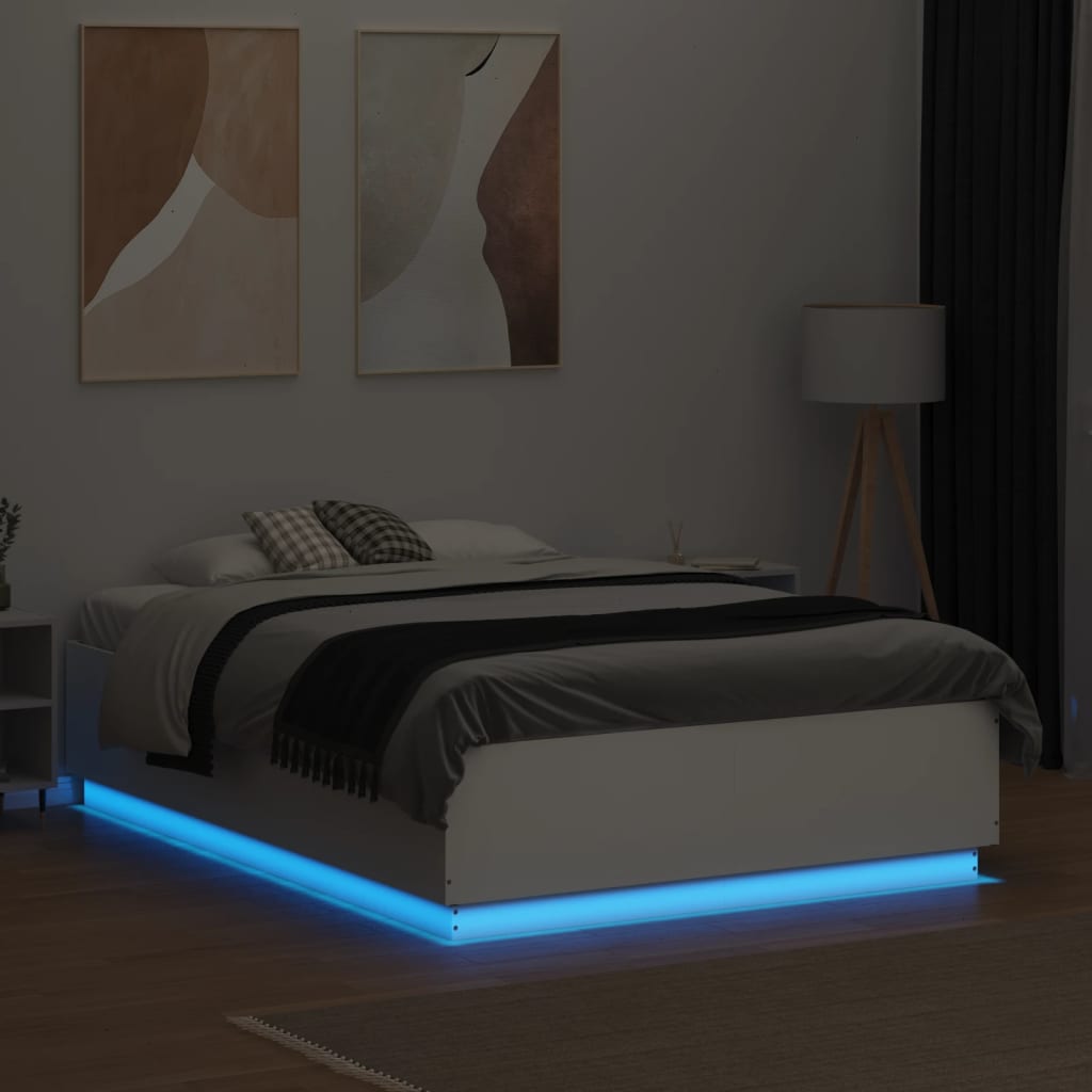 Sengeramme Med Led-Lys Hvit 135X190 Cm Konstruert Tre