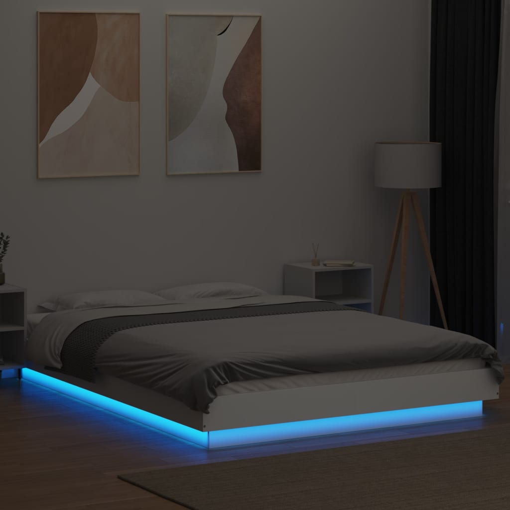 Sengeramme Med Led-Lys Hvit 140X190 Cm Konstruert Tre
