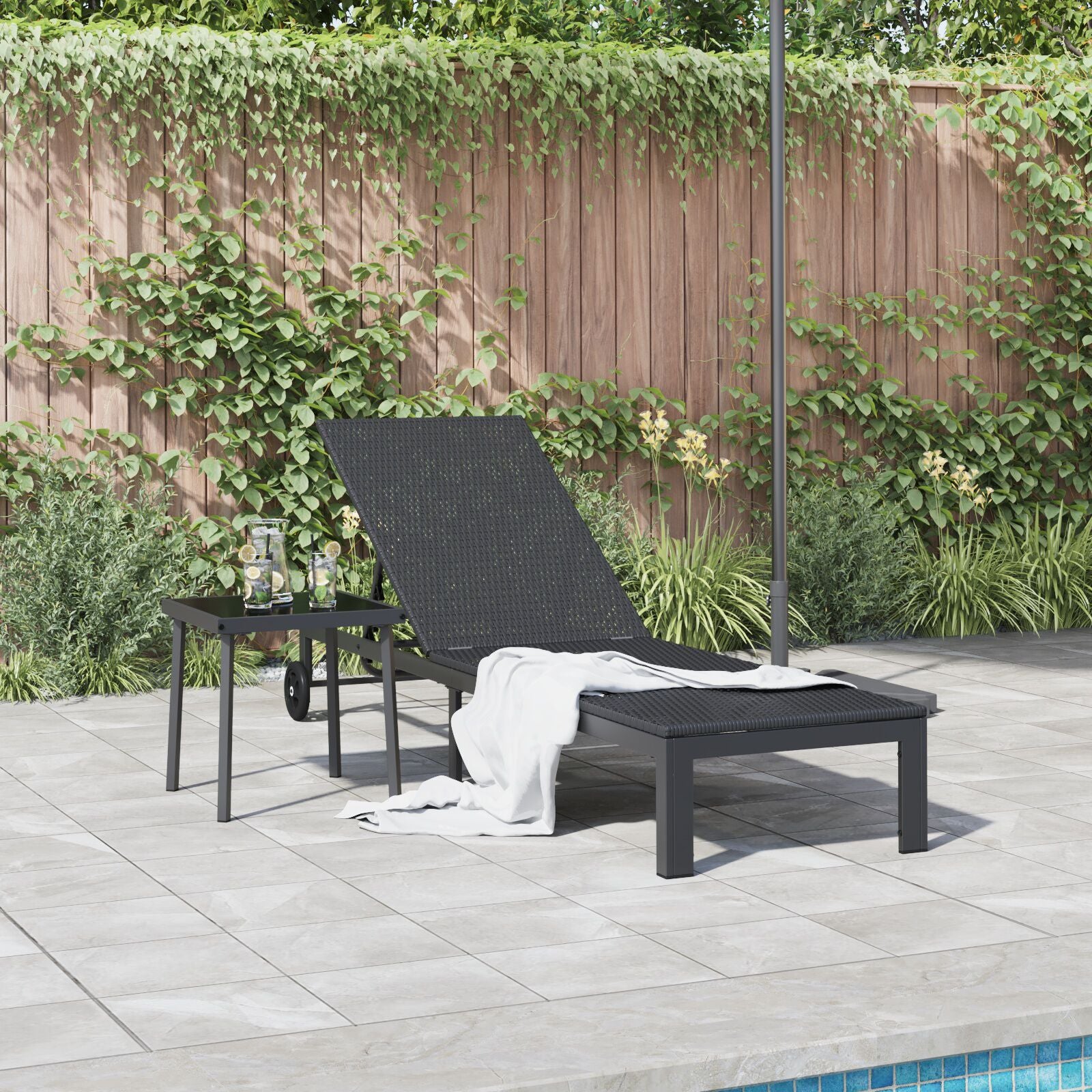 Solseng Med Hjul Svart Poly Rattan
