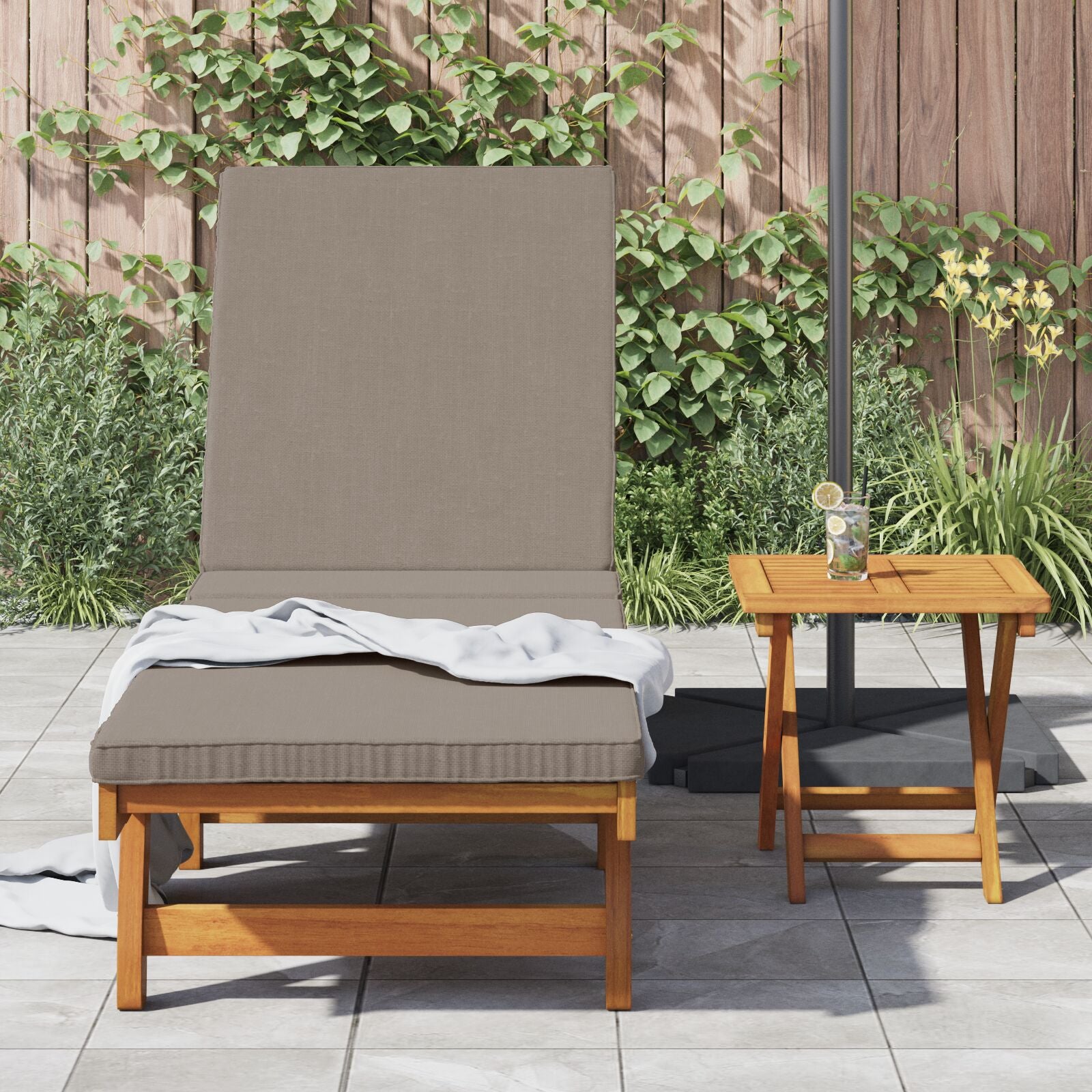 Solseng Med Hjul Og Pute I Taupe Solid Tre