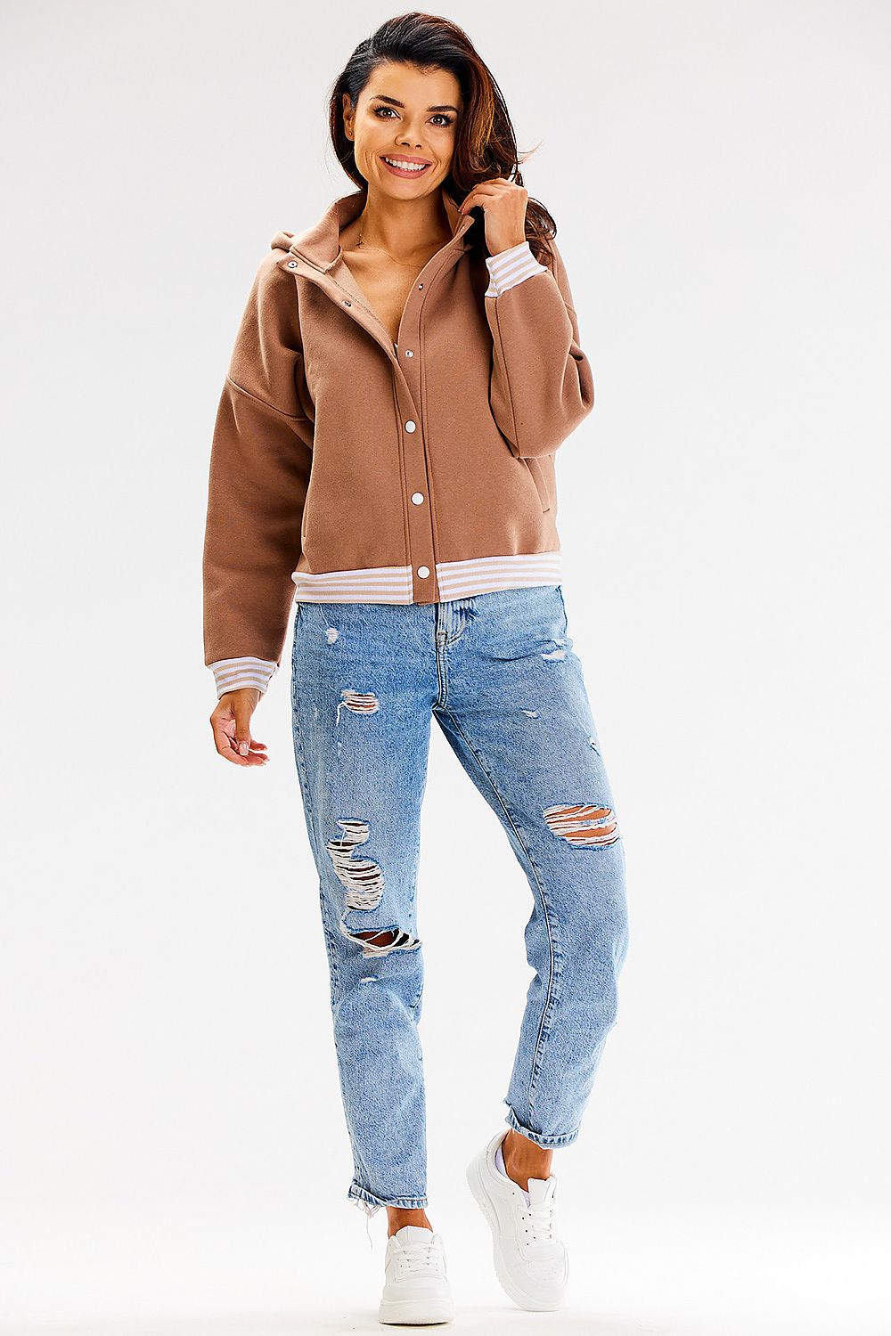 Oppdag vårt utvalg av stilfulle  Genser Awama til dame i ulike størrelser og kvalitetsmaterialer – perfekte til jobb; fritid og alle dager. Rask levering og gode priser hos MS Stylehaven. se mer!