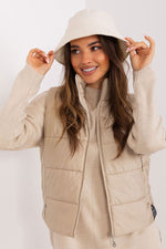 Oppdag vårt utvalg av stilfulle Beige Cap NM til dame i ulike størrelser og kvalitetsmaterialer – perfekte til jobb; fritid og alle dager. Rask levering og gode priser hos MS Stylehaven. se mer!