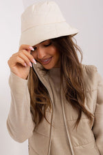 Oppdag vårt utvalg av stilfulle  Cap NM til dame i ulike størrelser og kvalitetsmaterialer – perfekte til jobb; fritid og alle dager. Rask levering og gode priser hos MS Stylehaven. se mer!