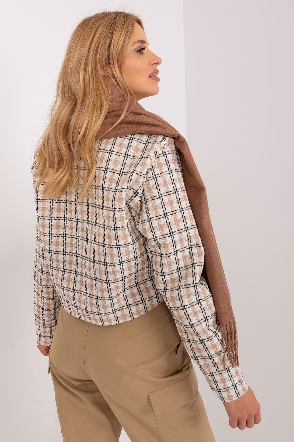 Oppdag vårt utvalg av stilfulle  Sjal AT til dame i ulike størrelser og kvalitetsmaterialer – perfekte til jobb, fritid og alle dager. Rask levering og gode priser hos MS Stylehaven. se mer!