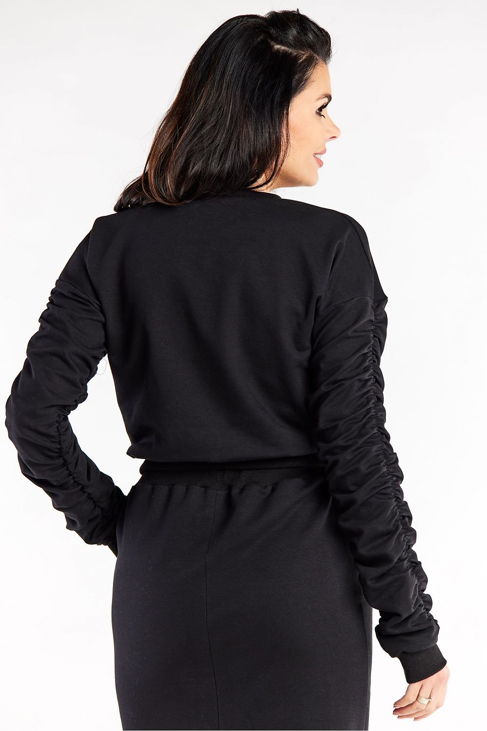 Oppdag vårt utvalg av stilfulle Svart Genser Infinite You til dame i ulike størrelser og kvalitetsmaterialer – perfekte til jobb, fritid og alle dager. Rask levering og gode priser hos MS Stylehaven. se mer!