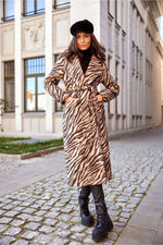 Lang beltejakke med klassisk snitt - Roco Fashion fra MS StyleHaven, størrelse 36, med long, bukselengde long, kjolelengde mini, kjolestil sheath