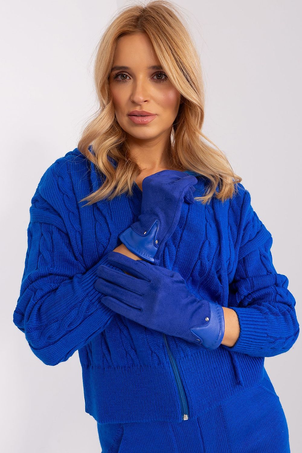 Oppdag vårt utvalg av stilfulle Grønn 3 Hansker AT til dame i ulike størrelser og kvalitetsmaterialer – perfekte til jobb, fritid og alle dager. Rask levering og gode priser hos MS Stylehaven. se mer!