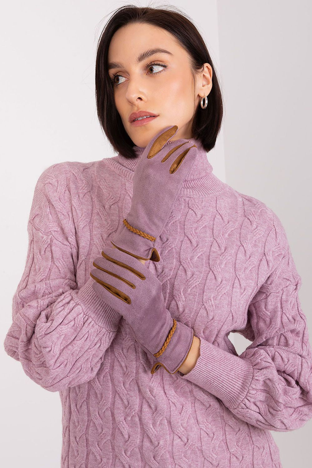 Oppdag vårt utvalg av stilfulle Grønn Hansker AT til dame i ulike størrelser og kvalitetsmaterialer – perfekte til jobb, fritid og alle dager. Rask levering og gode priser hos MS Stylehaven. se mer!