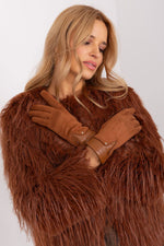 Oppdag vårt utvalg av stilfulle Grå 2 Hansker AT til dame i ulike størrelser og kvalitetsmaterialer – perfekte til jobb, fritid og alle dager. Rask levering og gode priser hos MS Stylehaven. se mer!