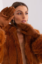 Oppdag vårt utvalg av stilfulle  Hansker AT til dame i ulike størrelser og kvalitetsmaterialer – perfekte til jobb, fritid og alle dager. Rask levering og gode priser hos MS Stylehaven. se mer!