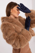 Oppdag vårt utvalg av stilfulle  Hansker AT til dame i ulike størrelser og kvalitetsmaterialer – perfekte til jobb, fritid og alle dager. Rask levering og gode priser hos MS Stylehaven. se mer!