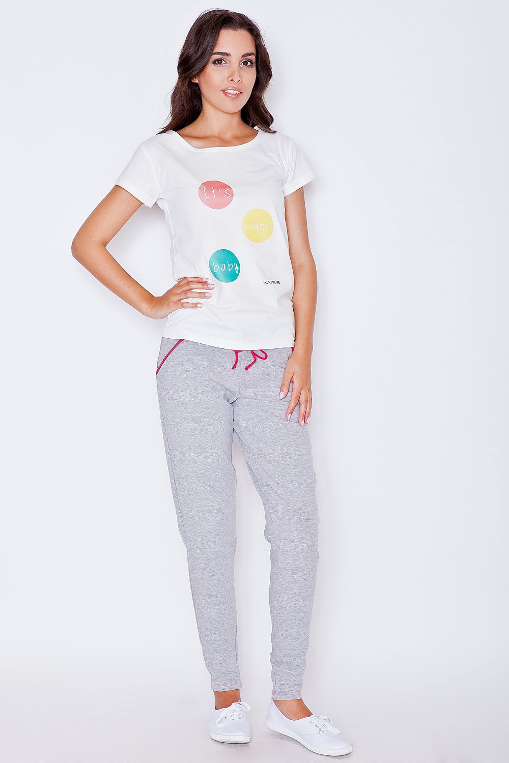 Oppdag vårt utvalg av stilfulle Grå Treningsbukser Katrus til dame i ulike størrelser og kvalitetsmaterialer – perfekte til jobb, fritid og alle dager. Rask levering og gode priser hos MS Stylehaven. se mer!