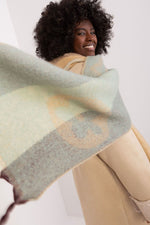 Oppdag vårt utvalg av stilfulle  Sjal - AT til dame i ulike størrelser og kvalitetsmaterialer – perfekte til jobb; fritid og alle dager. Rask levering og gode priser hos MS Stylehaven. se mer!