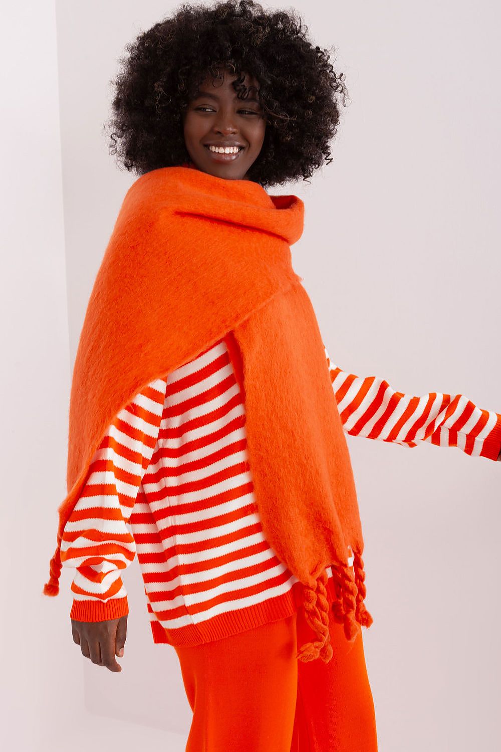 Oppdag vårt utvalg av stilfulle  Sjal - AT til dame i ulike størrelser og kvalitetsmaterialer – perfekte til jobb; fritid og alle dager. Rask levering og gode priser hos MS Stylehaven. se mer!