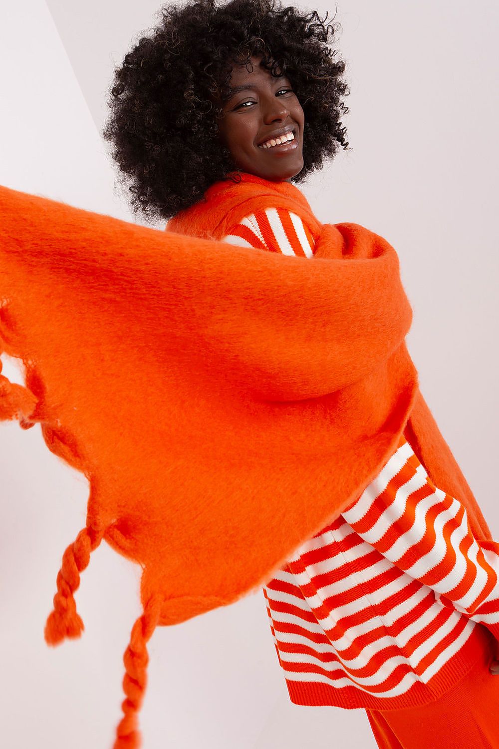 Oppdag vårt utvalg av stilfulle  Sjal - AT til dame i ulike størrelser og kvalitetsmaterialer – perfekte til jobb; fritid og alle dager. Rask levering og gode priser hos MS Stylehaven. se mer!