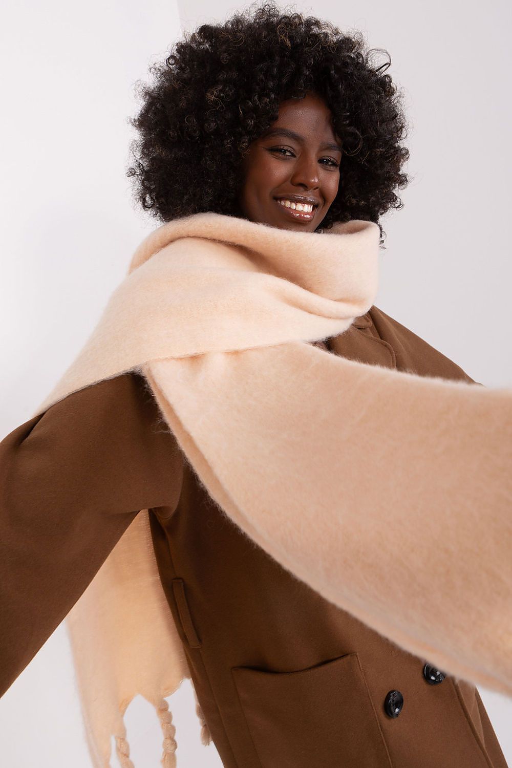 Oppdag vårt utvalg av stilfulle  Sjal - AT til dame i ulike størrelser og kvalitetsmaterialer – perfekte til jobb; fritid og alle dager. Rask levering og gode priser hos MS Stylehaven. se mer!