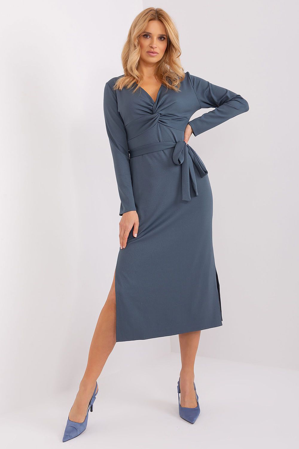 Spring Allure Daydress – Lakerta til dame fra MS StyleHaven, laget av Bomull; polyester, farge Blå, størrelse S/M, med long ermer, midi lengde, kjolestil wrap; a-line, perfekt til casual; dress