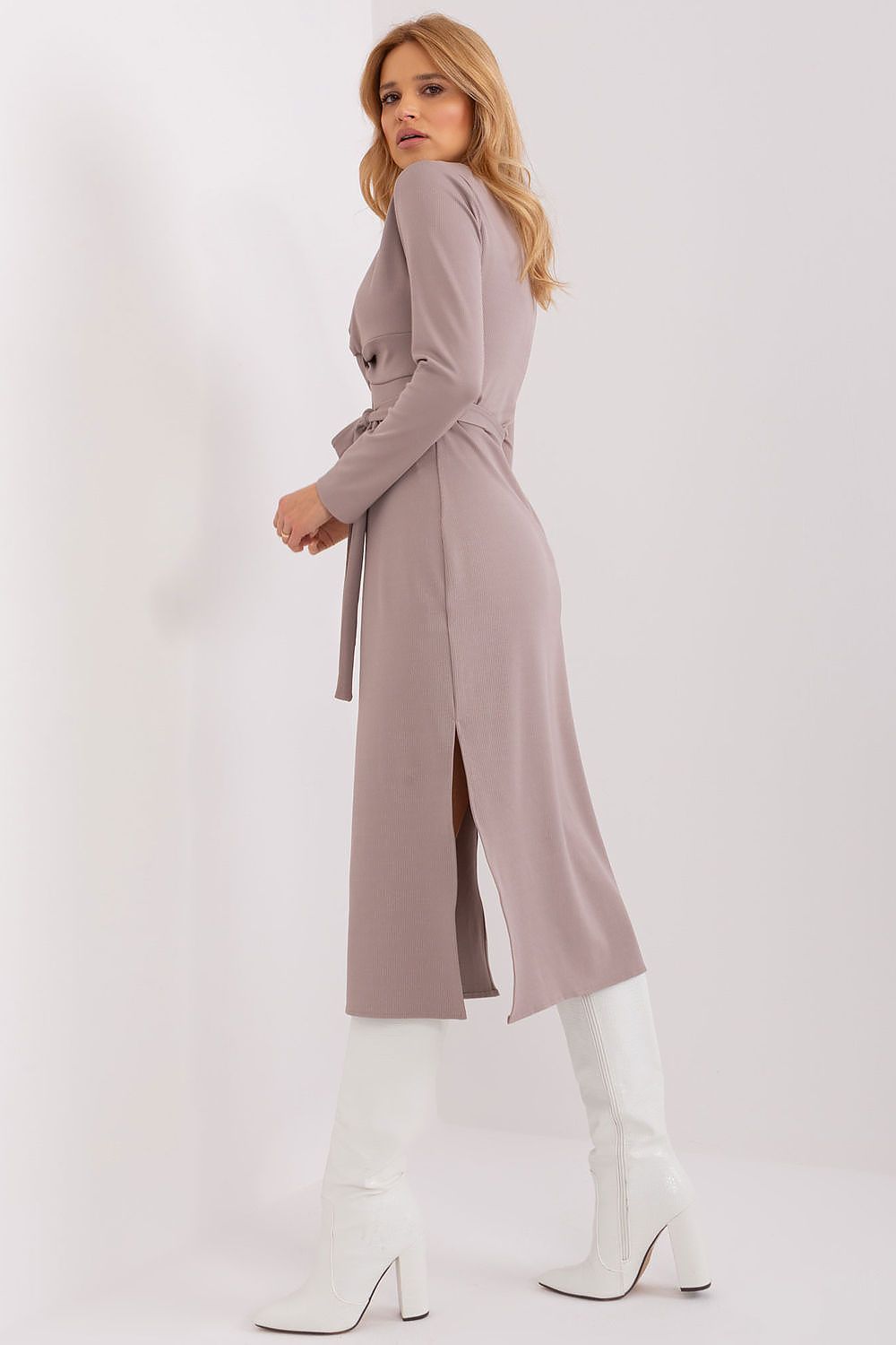Spring Allure Daydress – Lakerta til dame fra MS StyleHaven, laget av Bomull; polyester, farge Brun, størrelse S/M, med long ermer, perfekt til casual; dress