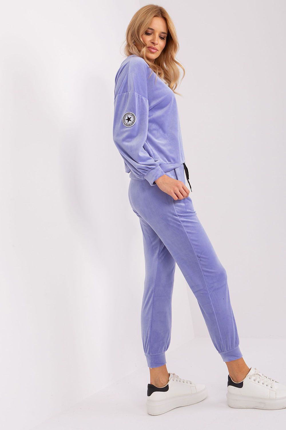 Oppdag vårt utvalg av stilfulle Rosa Sett Italia Moda til dame i ulike størrelser og kvalitetsmaterialer - perfekte til jobb, fritid og alle dager. Rask levering og gode priser hos MS Stylehaven. se mer!