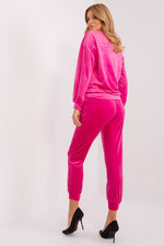 Oppdag vårt utvalg av stilfulle Rosa 2 Sett Italia Moda til dame i ulike størrelser og kvalitetsmaterialer – perfekte til jobb, fritid og alle dager. Rask levering og gode priser hos MS Stylehaven. se mer!