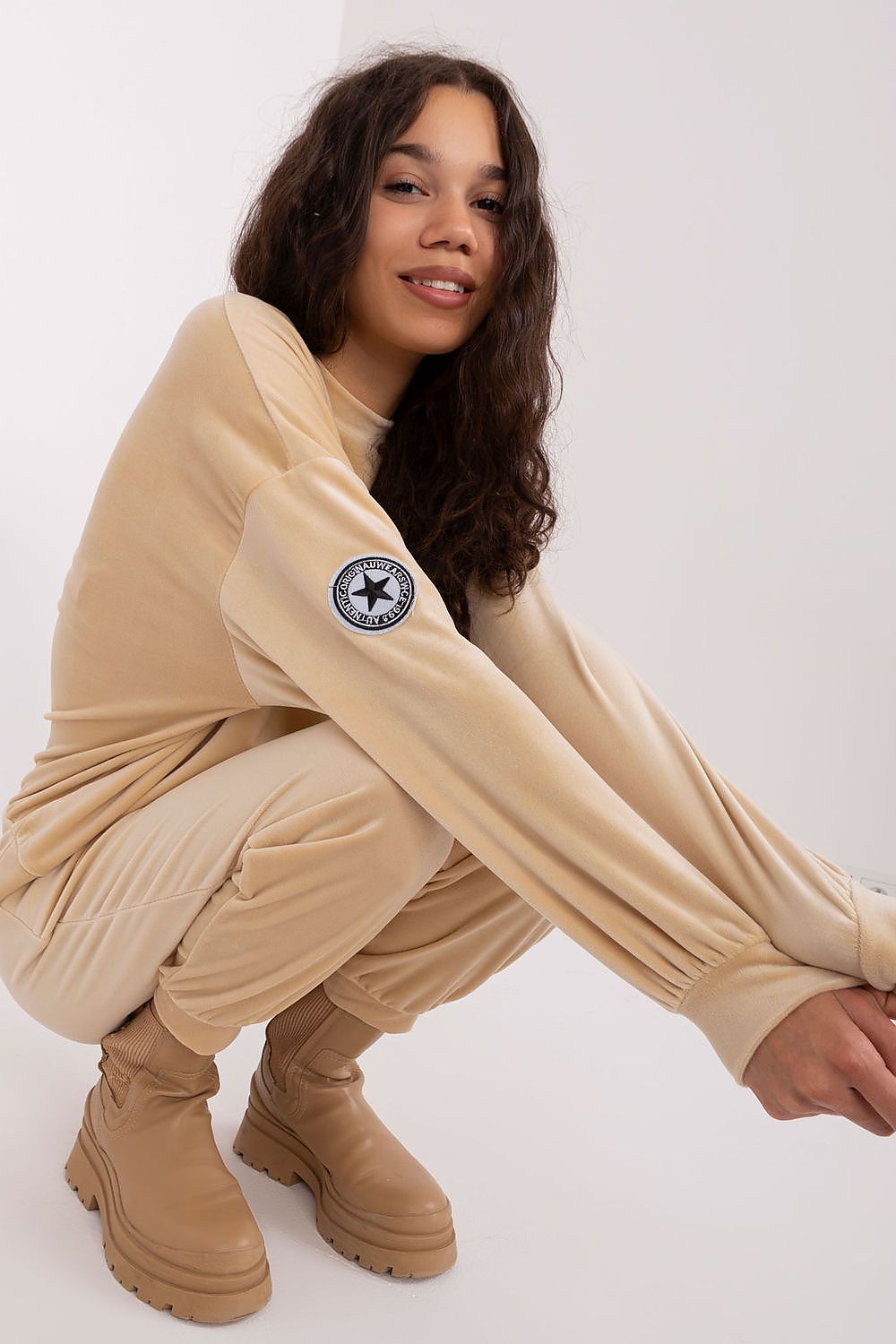 Oppdag vårt utvalg av stilfulle  Sett Italia Moda til dame i ulike størrelser og kvalitetsmaterialer – perfekte til jobb, fritid og alle dager. Rask levering og gode priser hos MS Stylehaven. se mer!