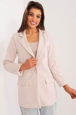 Oppdag vårt utvalg av stilfulle Beige Jakke Italia Moda til dame i ulike størrelser og kvalitetsmaterialer – perfekte til jobb, fritid og alle dager. Rask levering og gode priser hos MS Stylehaven. se mer!