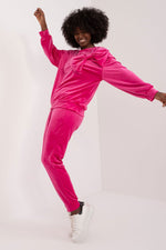 Oppdag vårt utvalg av stilfulle Grønn Sett Italia Moda til dame i ulike størrelser og kvalitetsmaterialer – perfekte til jobb, fritid og alle dager. Rask levering og gode priser hos MS Stylehaven. se mer!