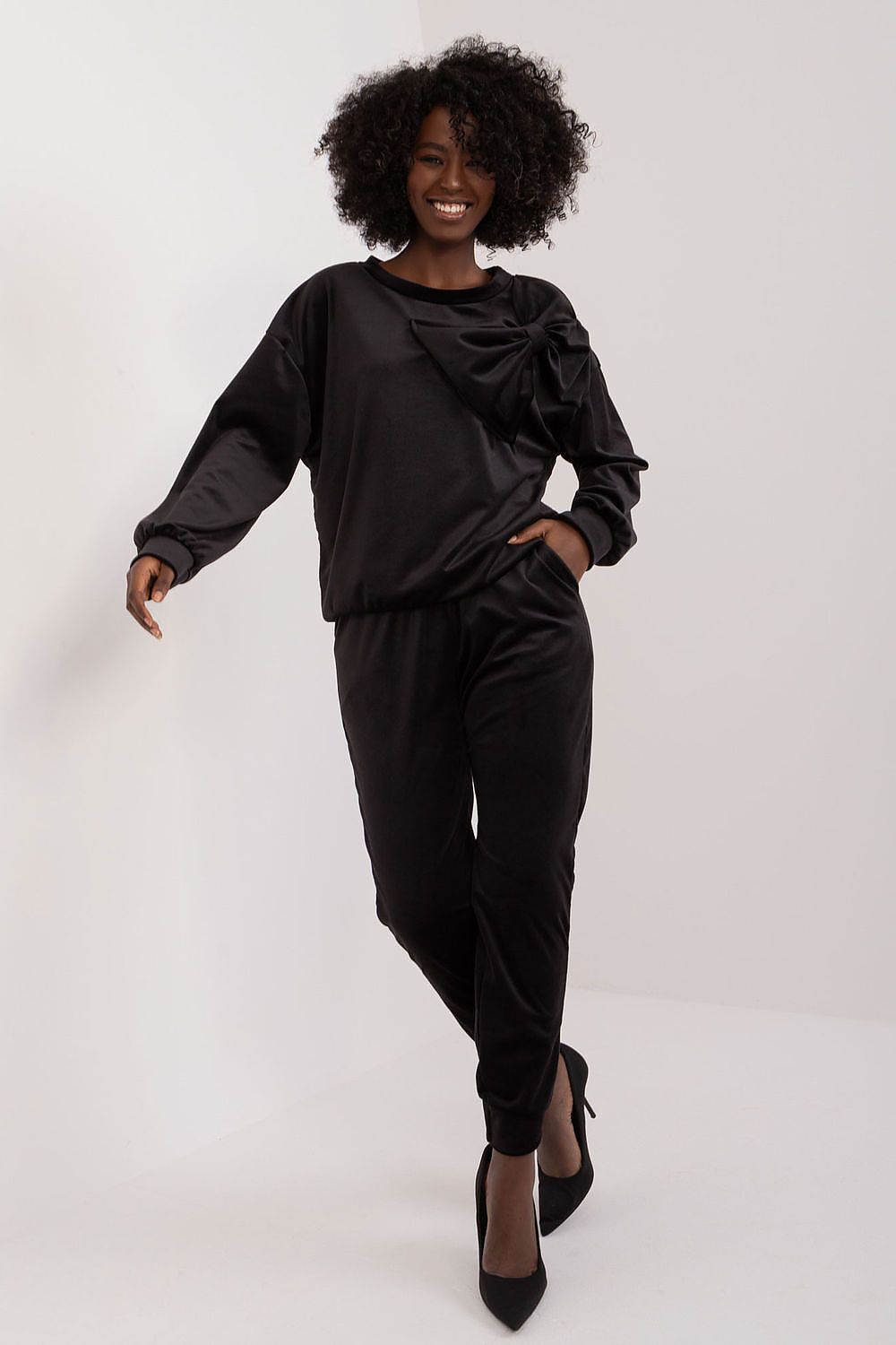 Oppdag vårt utvalg av stilfulle  Sett Italia Moda til dame i ulike størrelser og kvalitetsmaterialer – perfekte til jobb, fritid og alle dager. Rask levering og gode priser hos MS Stylehaven. se mer!