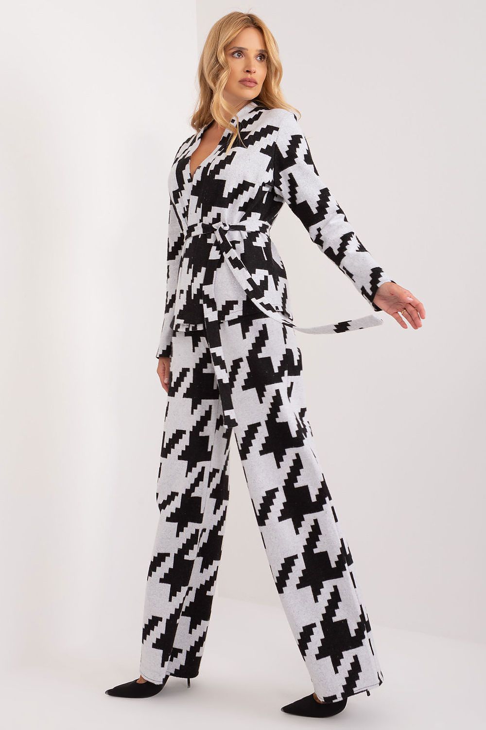 Høstkomfort Sett til dame til dame fra MS StyleHaven, laget av Bomull; Elastan-1, farge Svart, størrelse S/M, med long ermer, perfekt til casual; dress