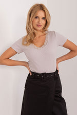 Bluse Sublevel til dame fra MS StyleHaven; laget av Bomull; polyester; farge beige; stÃƒÂ¸rrelse XS; med short ermer