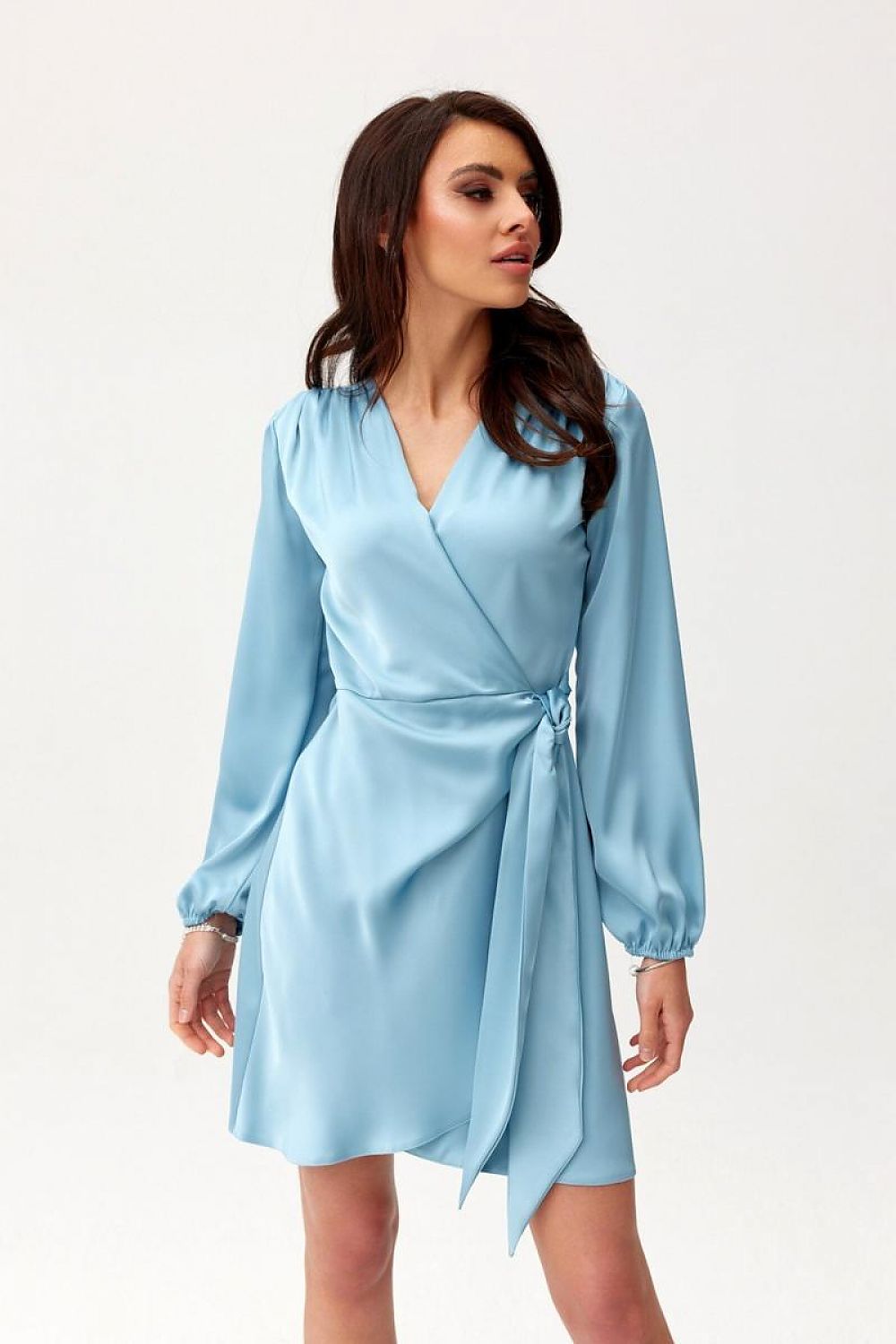 Catlin – sateng Minikjole av Roco Fashion fra MS StyleHaven, størrelse 34, med long, bukselengde long, kjolelengde mini, kjolestil wrap; a-line