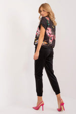 Oppdag vårt utvalg av stilfulle  Sett Rue Paris til dame i ulike størrelser og kvalitetsmaterialer – perfekte til jobb, fritid og alle dager. Rask levering og gode priser hos MS Stylehaven. se mer!