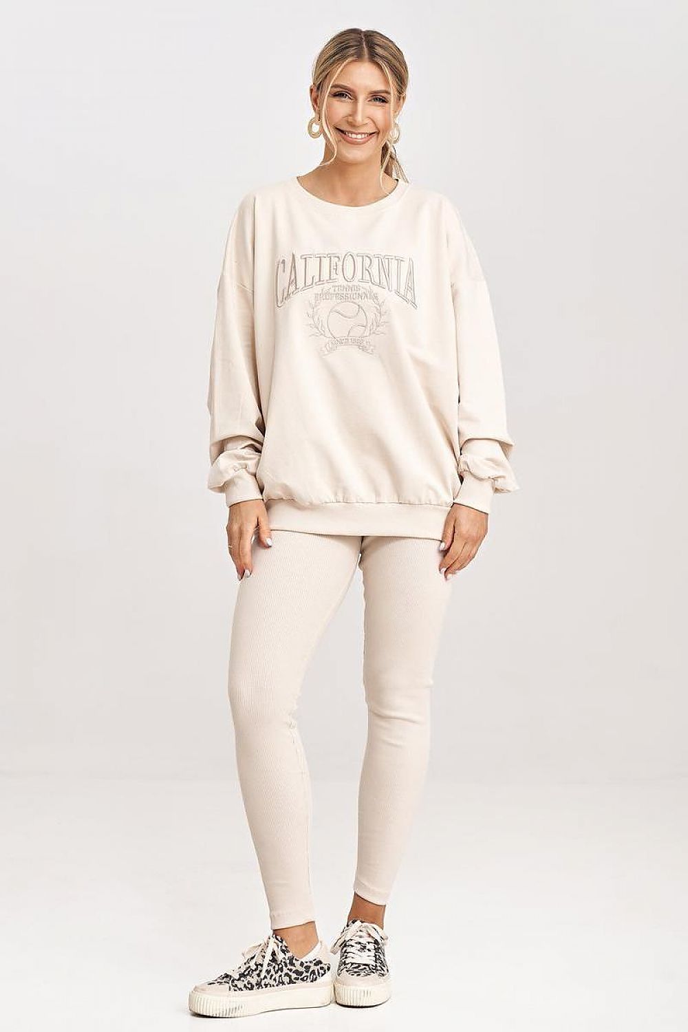 Oppdag vårt utvalg av stilfulle Grå Sett Fig. til dame i ulike størrelser og kvalitetsmaterialer – perfekte til jobb, fritid og alle dager. Rask levering og gode priser hos MS Stylehaven. se mer!