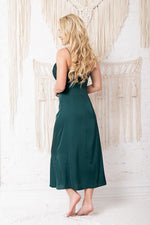 Sanda Nattkjole fra Kalimo til dame fra MS StyleHaven, laget av Sateng; polyester; Elastan, farge beige, størrelse L, med sleeveless; strapless ermer, perfekt til casual; dress
