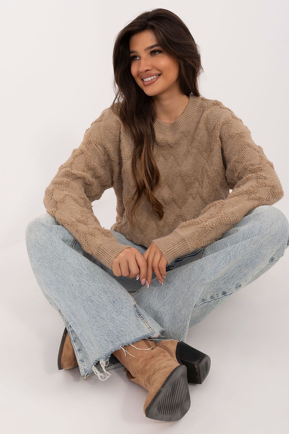Oppdag vårt utvalg av stilfulle Beige 2 Jumper AT til dame i ulike størrelser og kvalitetsmaterialer - perfekte til jobb, fritid og alle dager. Rask levering og gode priser hos MS Stylehaven. se mer!