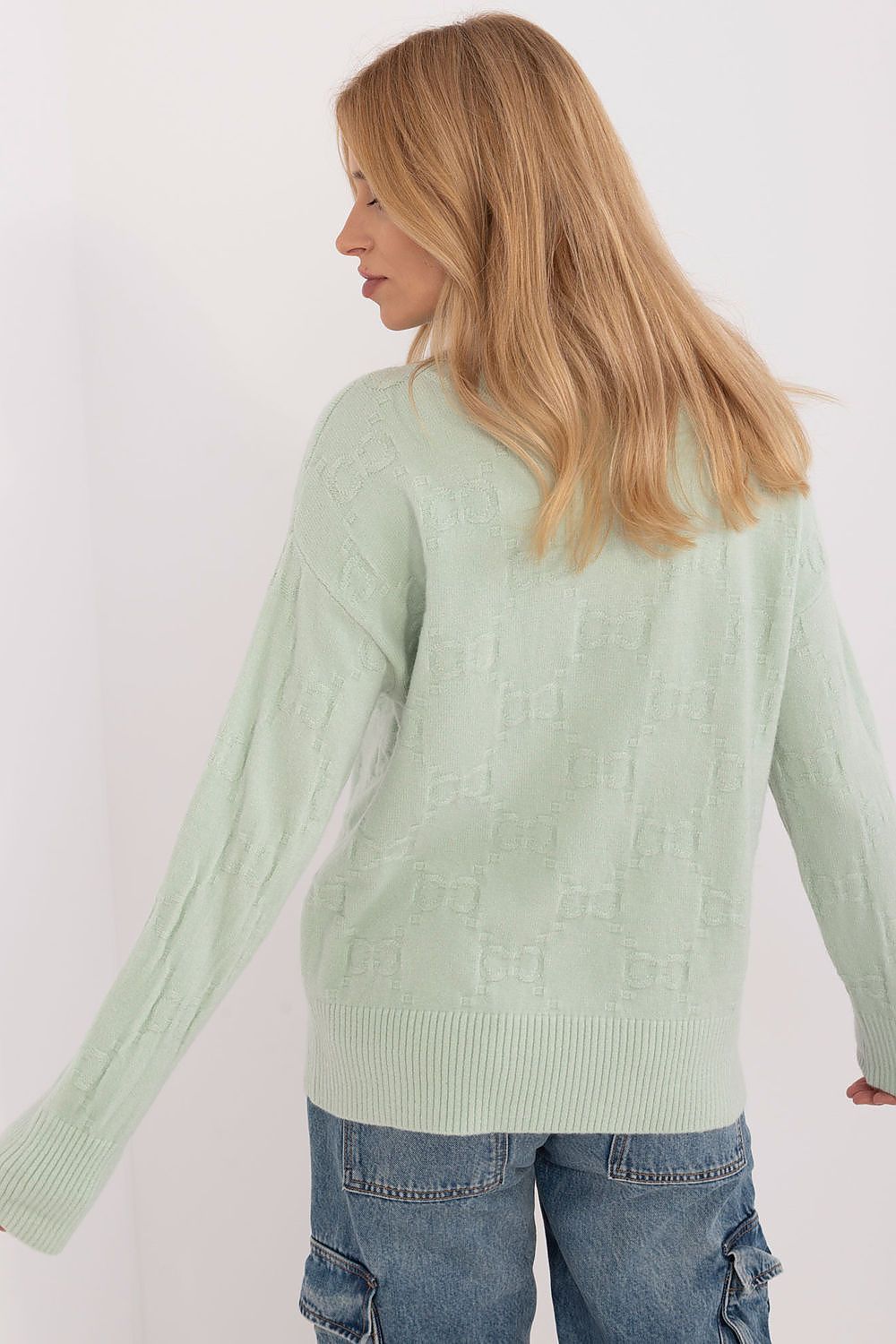 Oppdag vårt utvalg av stilfulle  Høyhalset krage AT til dame i ulike størrelser og kvalitetsmaterialer – perfekte til jobb, fritid og alle dager. Rask levering og gode priser hos MS Stylehaven. se mer!